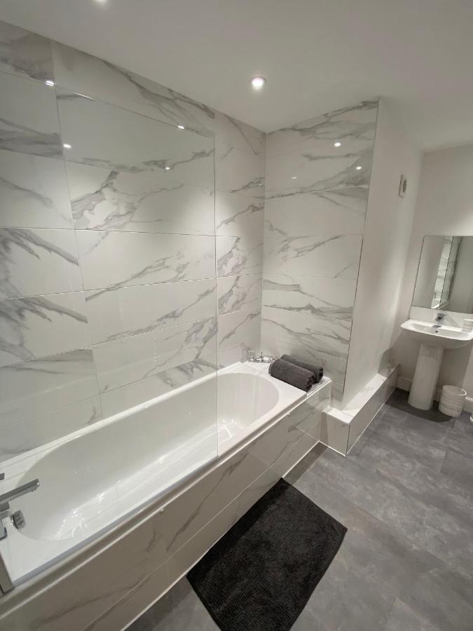 High Street, Stylish City Centre Apartment, 3 Bed 퍼스 외부 사진